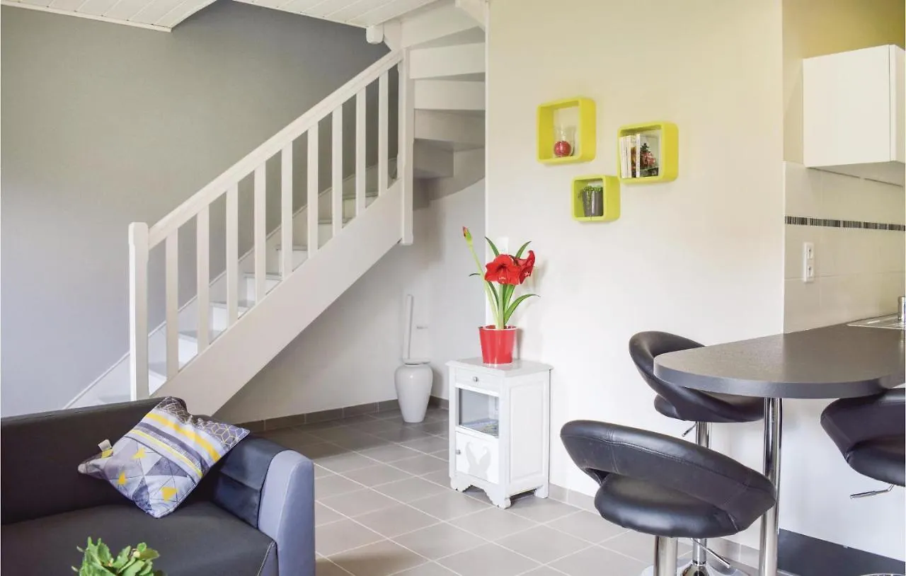 Beautiful Home In Goudelin With Wifi フランス